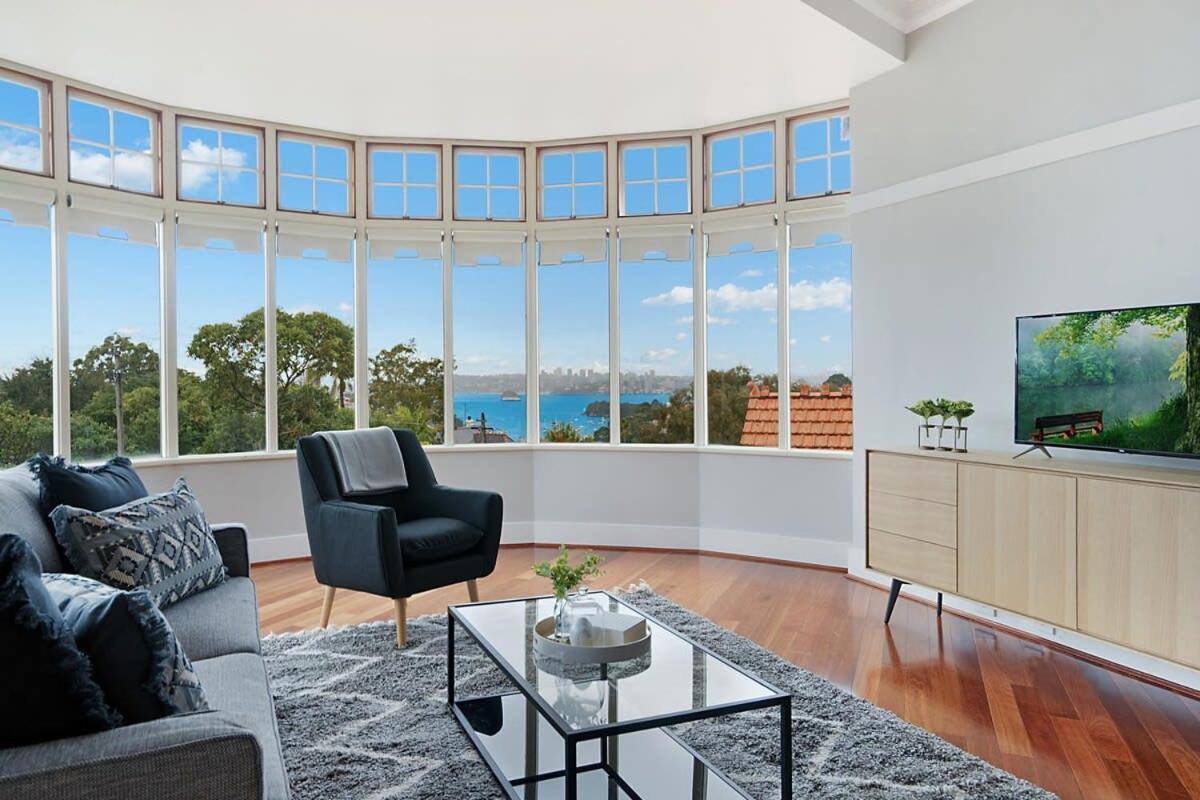 Huge Harbour View Apartment In Historic Home 시드니 외부 사진
